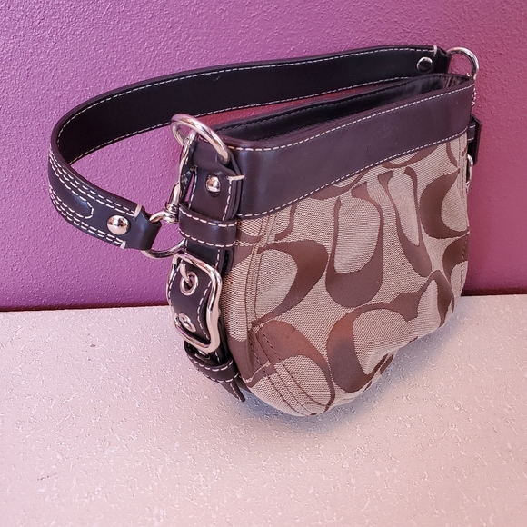 Coach Zoe Signature Hobo Bag and matching Wallet - Picture 3 of 8